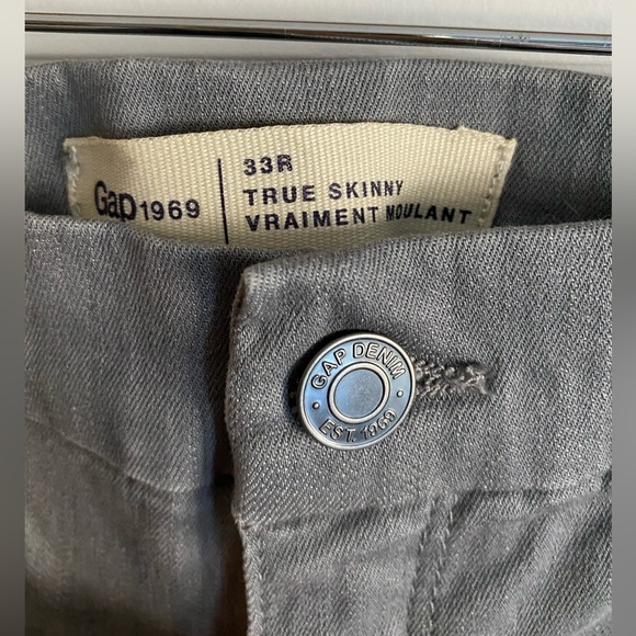 Gap 1969 True Skinny Ladies Grey Jeans with Pleated Knee - Picture 5 of 8